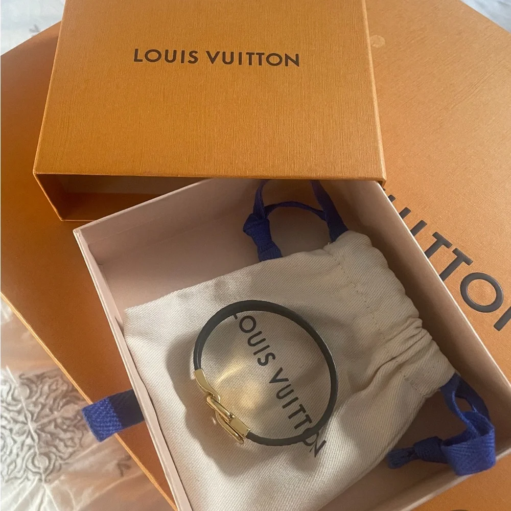 Authentic Louis Vuitton bracelet - Picture 3 of 4